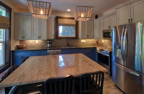 Grand Bend Cottage | Dock Cottage: Luxury Grand Bend Cottage For Your Pampered Vacation!