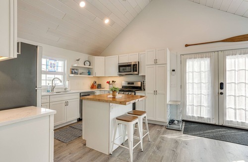 Ashville House | Dock, Deck & Fire Pit! Chautauqua Lake Retreat