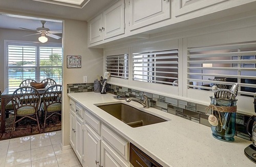 Harbor Oaks Condo | Dock Holiday 2 Bedroom Condo by Redawning