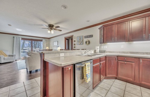 Arnolds Park Condo | Dock Holiday on Upper Gar Lake with Outdoor Pool