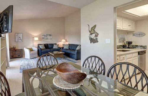 Harbor Oaks Apartment | Dock Holiday