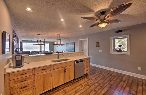 Pequea House | Dock & Hot Tub: Susquehanna River Retreat!