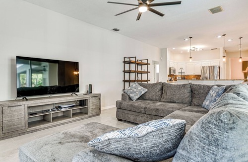 Land O' Lakes House | Dock, Lanai & Pool! Modern Red Bug Lake Retreat