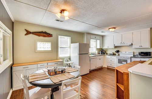 Townville House | Dock + Views: Family Retreat on Lake Hartwell!
