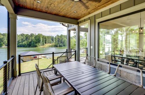 Milledgeville House | Dock + Views: Spacious Lake Sinclair Retreat