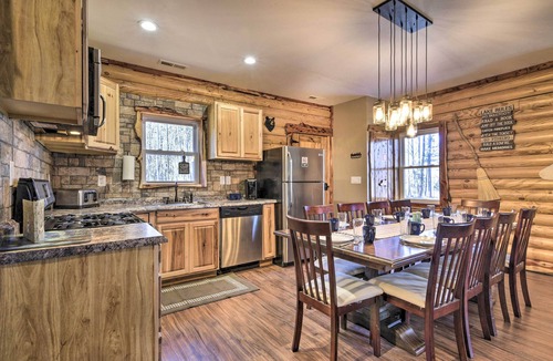 Pittsville Cottage | Dock w/Boat Slip: Cozy Cabin Near Leesville Lake!