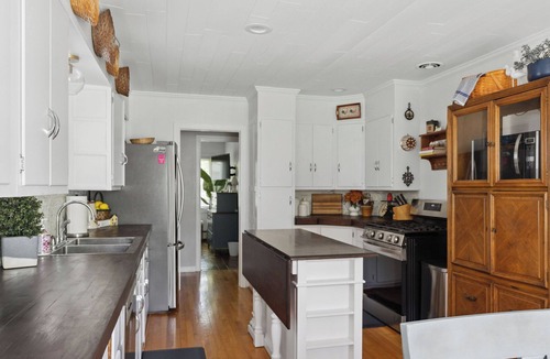 Bridgeport House | Dock & Waterfront at Lakeside Retreat