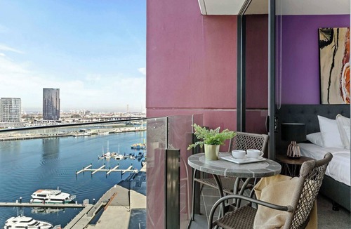 Docklands Apartment | Docklands Harbour View 3BR with Free Parking