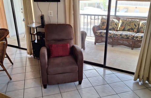 Twin Lakes Condo | Dockside Condo with Boat