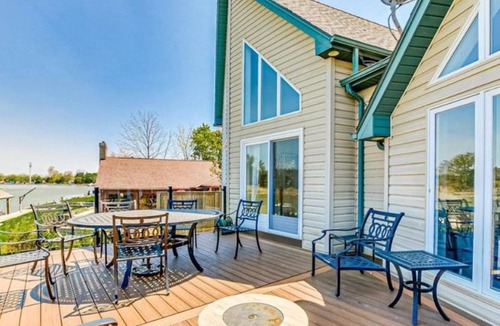 Port Franks Cottage | Dockside Cottage on Ontario's West Coast
