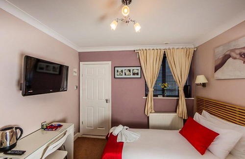 Shadwell Hotel | Dockside Hotel