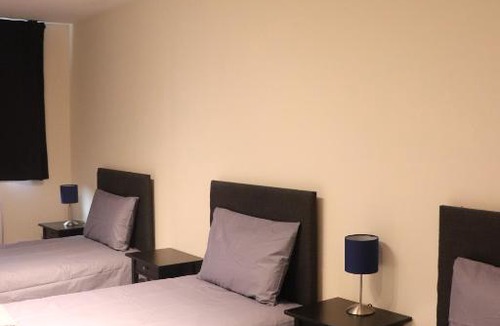 Bootle Bed & Breakfast | Dockside Lodge