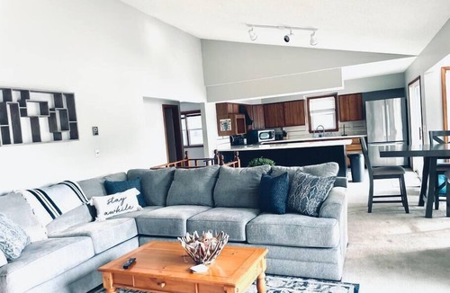 Gravois Mills House | Dockside Oasis at Station 46