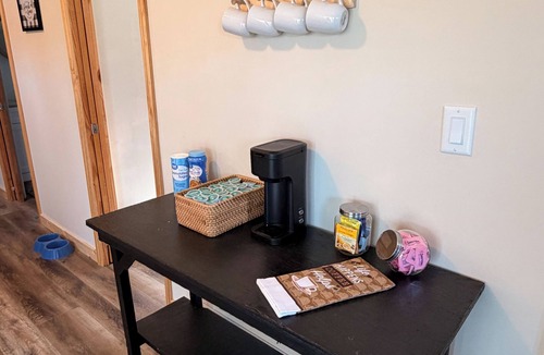 Warsaw House | Docs Place, A lovely 2-bedroom house in Warsaw perfect for a relaxing getaway.