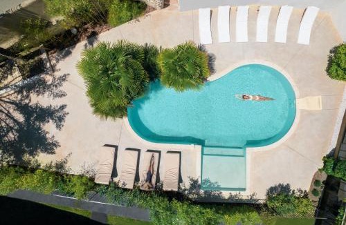 Condorcet Bed & Breakfast | DODO etc