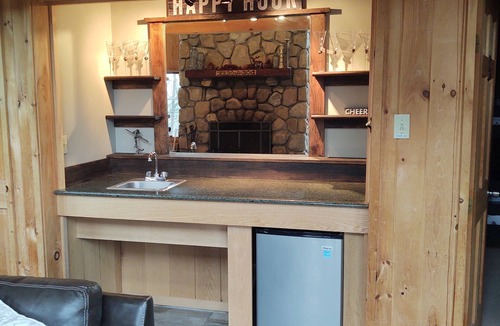 Jay House | Doe-A-Deer Chalet in Jay NY Perfect for Large Groups Close to Whiteface Mountain