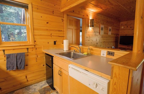Mazama Cabin | Doe Meadow Cabin Summ