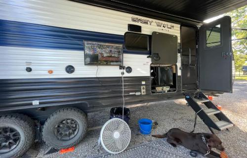 Knoxville Other | Dog Approved Toy Hauler RV