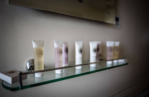 Lenham Hotel | Dog & Bear Hotel