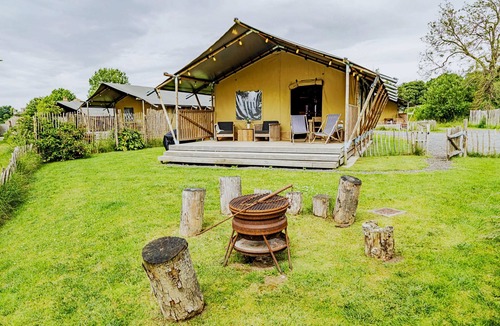West Tanfield Cabin | Dog friendly glamping accommodation in Ripon, Yorkshire