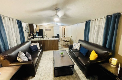 Pointblank House | Dog Friendly 🐶 2 bedroom 2 bath Vacation home near Lake Livingston