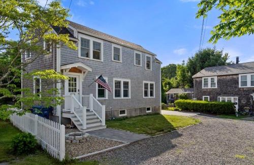 Rockport House | Dog Friendly 2BR Home Walk to Beach+Bearskin Neck