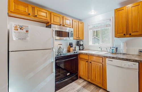 Marmot Cabin | Dog-friendly A-frame near the river with game room, firepit, wood stove, & grill