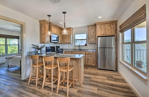 Nemo Apartment | Dog-Friendly Apartment ~ 32 Mi to Fort Worth!