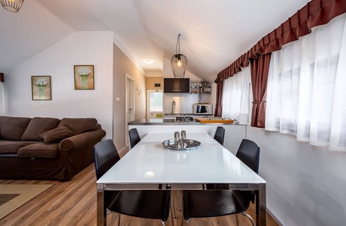 Katoro Apartment | Dog-friendly apartment just 300 meters from the beach