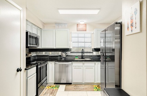 Robindell Apartment | Dog-friendly apartment with central AC & washer/dryer - snowbirds welcome