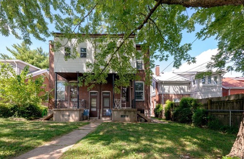 The Southampton Apartment | Dog-Friendly Apt with King Bed