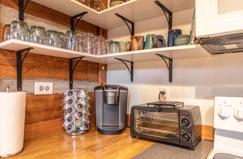 Candler Cabin | Dog Friendly Cabin near Asheville. Fenced Yard, Hot Tub, WiFi, Fireplace.