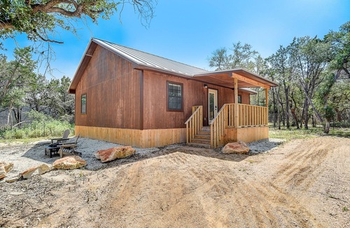 Blanco Cabin | Dog-friendly cabins with firepit, deck, central AC, washer/dryer, & gas grill