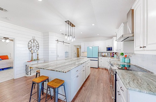 Cameron House | Dog-Friendly Cameron Home w/Pond + Poolside Patio