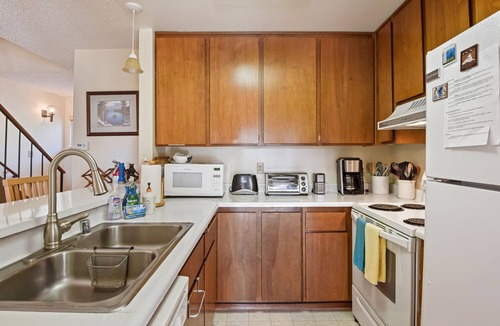 Carnelian Woods Condo | Dog-Friendly Carnelian Woods Lake View Condo