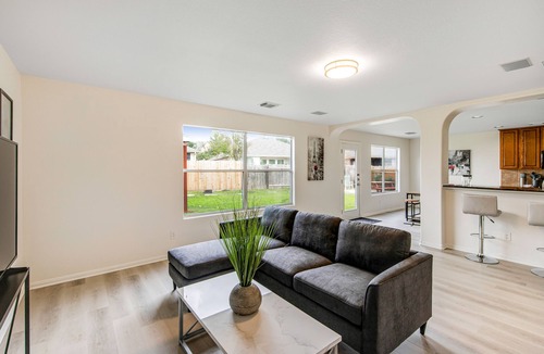 Pioneer Crossing House | Dog-Friendly City Escape with a Large Yard, Gas Grill, Free WiFi, & Full Kitchen