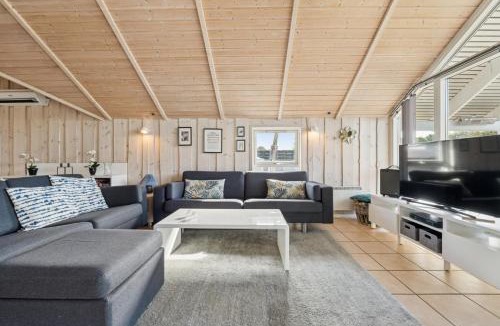 Pøt Strandby House | Dog-Friendly Cottage Near Beach And Nature