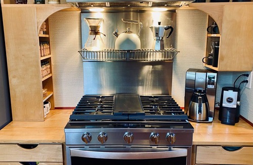 Pine Creek Cottage | Dog-Friendly Cottage w/Creek, Barn, Game Room, Fire Pit, Hot Tub, Sleeps 10