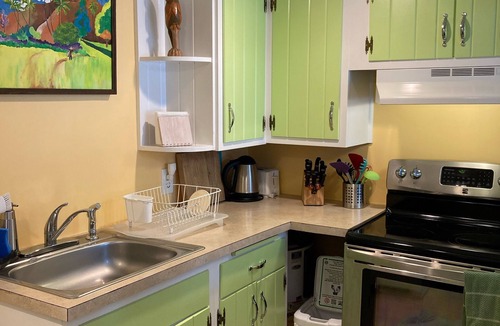 West Cape May Cottage | Dog Friendly, Cozy Cape May Cottage