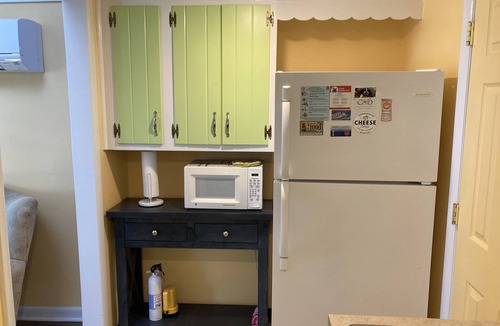 West Cape May Cottage | Dog Friendly, Cozy Cape May Cottage