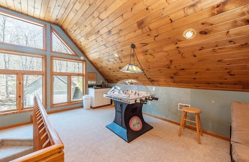 McHenry House | Dog Friendly Deep Creek Estate w/Fire Pit & Dock