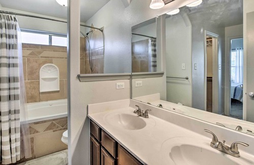 El Paso House | Dog-Friendly El Paso Retreat w/ Private Pool!