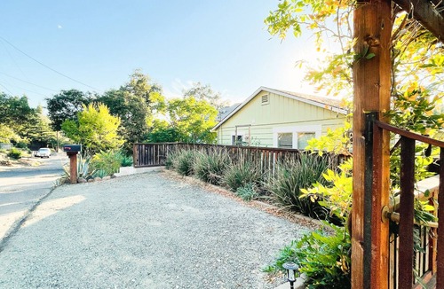 Fetters Hot Springs-Agua Caliente House | Dog Friendly! Fabulous Kitchen & Large Deck w/Scenic Views