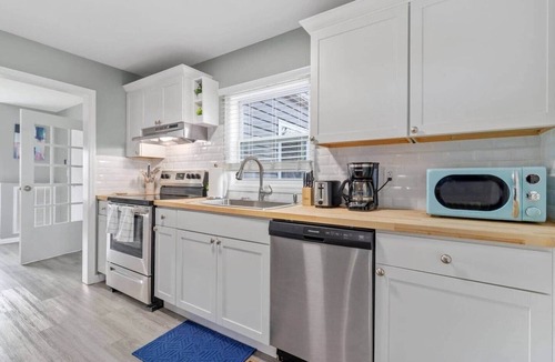 Lupton City House | Dog Friendly, Family Friendly, Minutes to Downtown