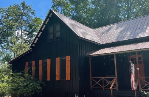 Lakemont Cabin | Dog friendly getaway near Lake Rabun and Clayton.