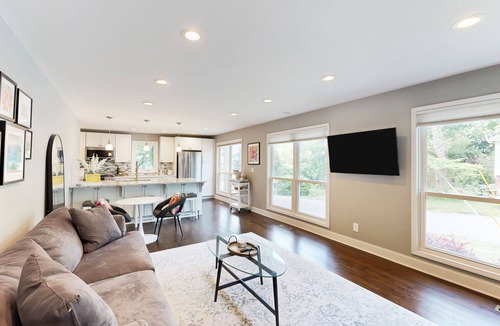 Loring Heights House | Dog-Friendly home full of color with full kitchen, W/D, & AC