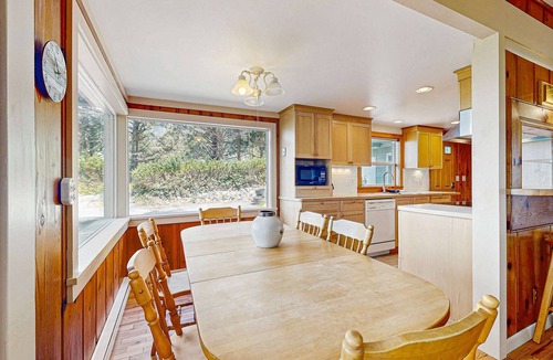 Neahkahnie Beach House | Dog-friendly home & ocean views - near the beach