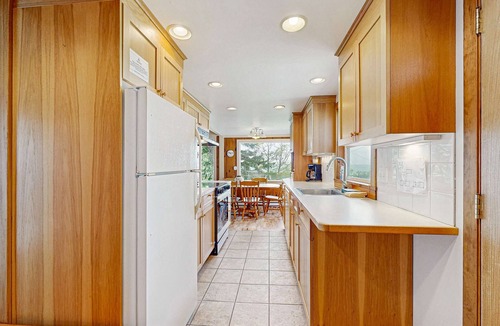Neahkahnie Beach House | Dog-friendly home & ocean views - near the beach