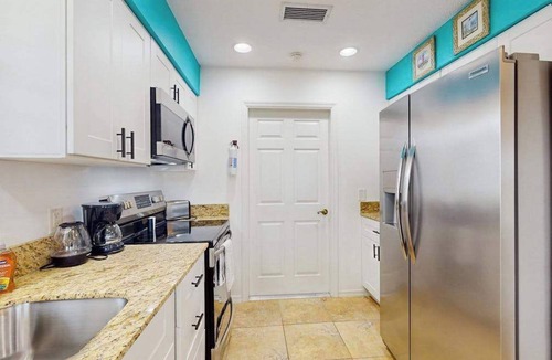 Pebble Beach House | Dog friendly home with heating optional pool, lanai, and washer & dryer