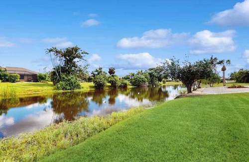 Pebble Beach House | Dog friendly home with heating optional pool, lanai, and washer & dryer